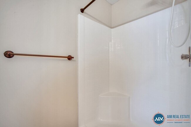 Building Photo - Charming 3-Bed, 2-Bath Home in Historic Be...