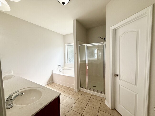 Building Photo - 3821 Branford Ct