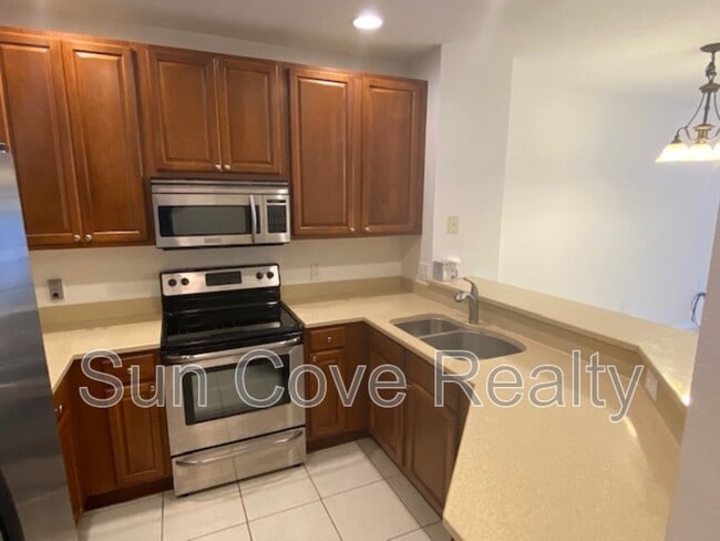 Building Photo - 20430 Needletree Dr