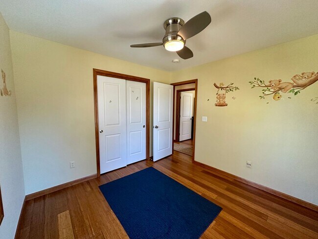 Building Photo - Stunning Running Y Ridge Home with Lake Views – Furnished or Unfurnished!