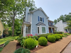 Building Photo - 1251 Carriage Park Dr