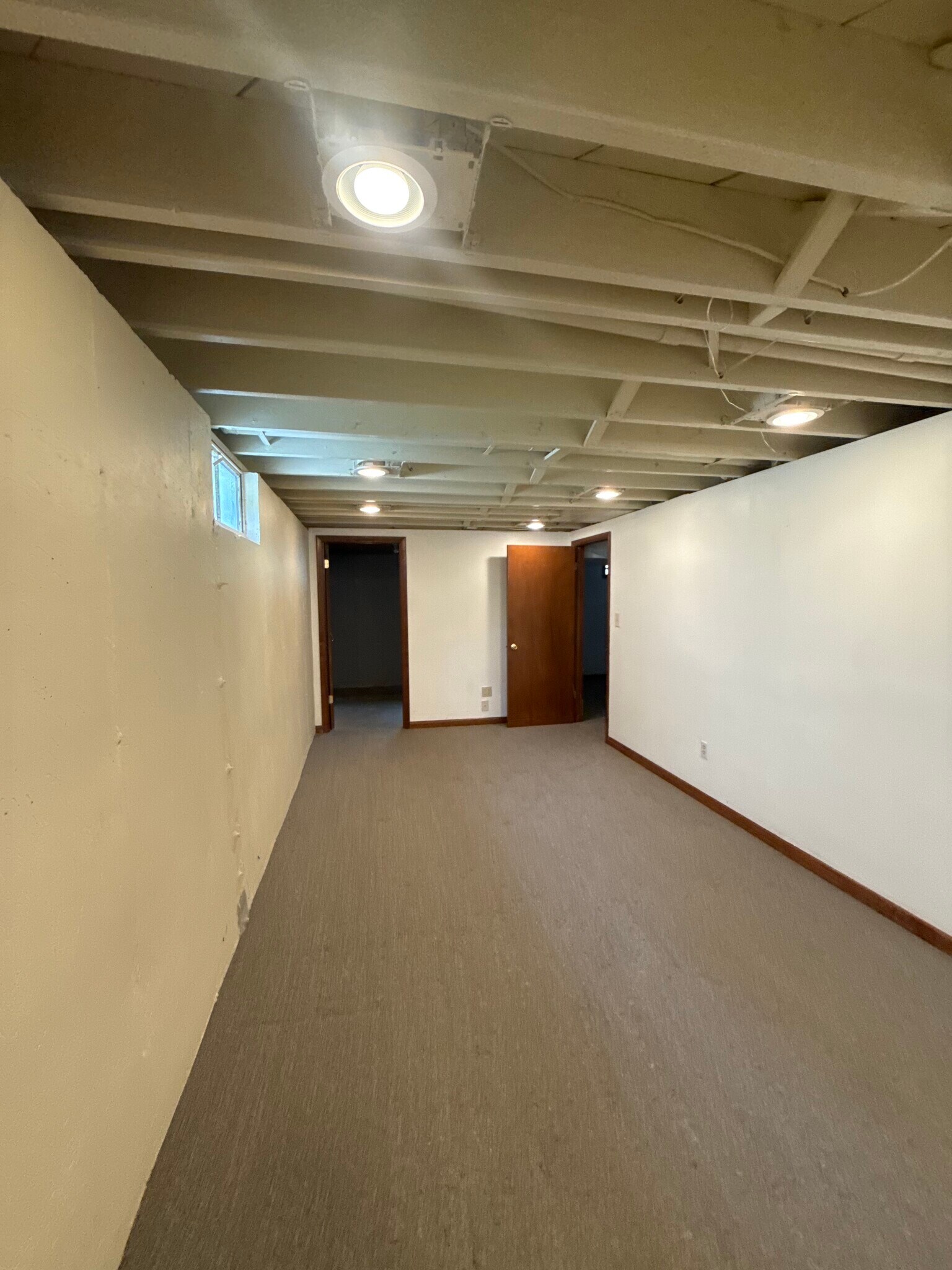 Building Photo - 419 Roland Ave