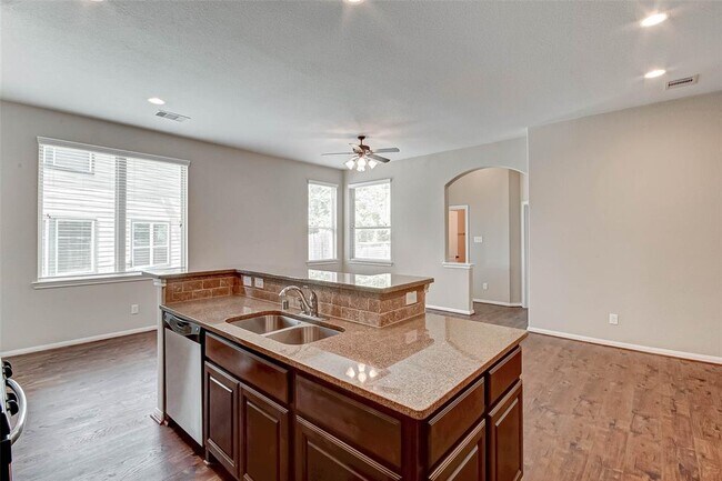 Building Photo - 26 Cheswood Manor Drive