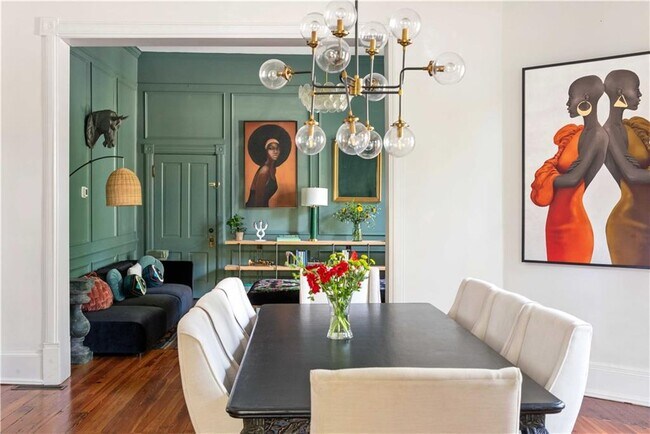 Building Photo - 383 Park Ave SE