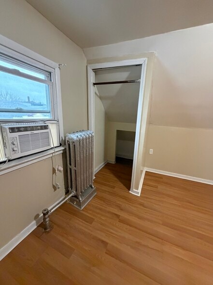 3rd Bedroom closet - 44 Webster St