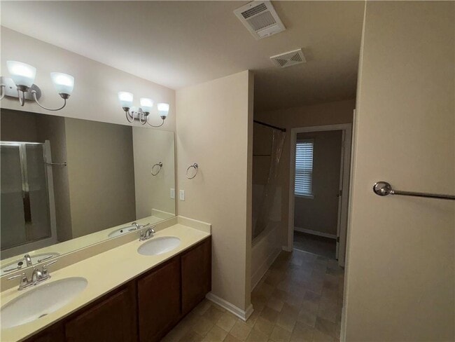 Building Photo - 5604 Berney Cir