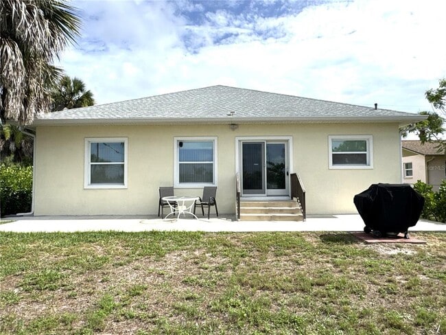 Building Photo - 1501 Helene Ave