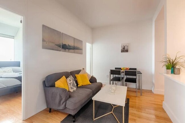 Building Photo - 4 bedroom in New York NY 10038