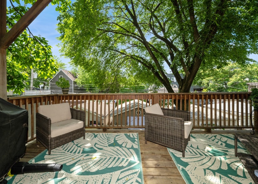 Building Photo - 1709 W Fletcher St