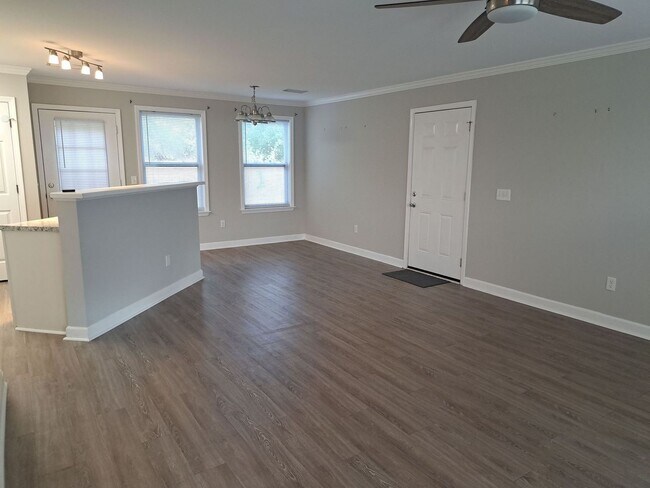 Building Photo - 7325 Claudia's Way