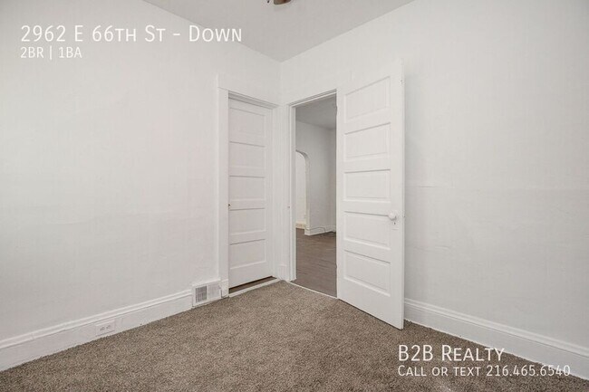 Building Photo - 2962 E 66th St