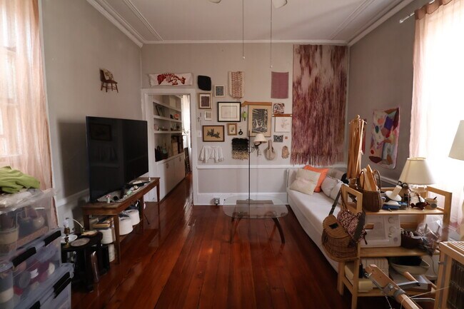 Building Photo - 409 S 9th St