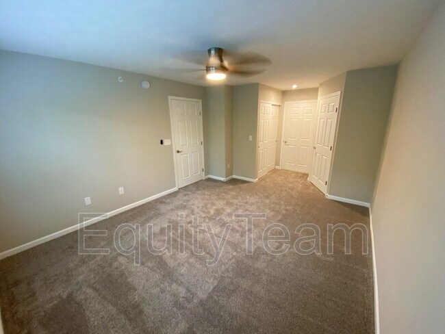 Building Photo - 4329 Value Spgs