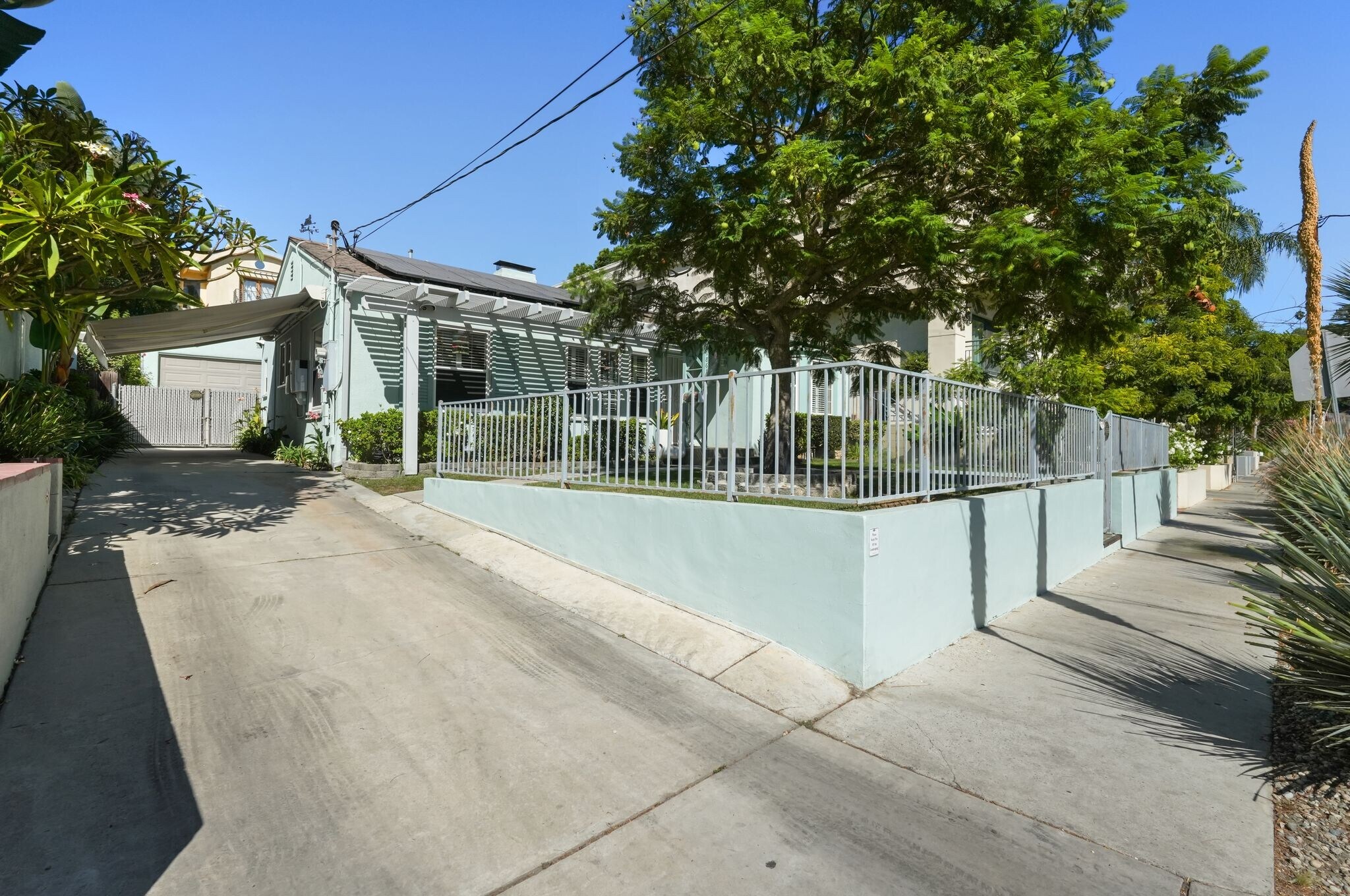 Building Photo - 11861 Laurelwood Dr