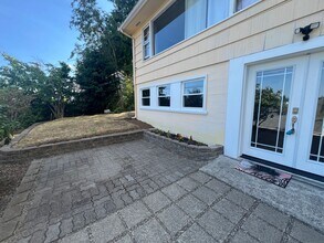 Building Photo - Furnished 1 Bed/ 1 Bath Near PSNS, Utilities Included! MOVE IN BONUS!