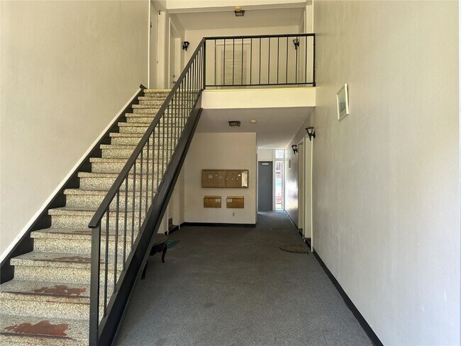 Building Photo - 7571 Hazelcrest Dr