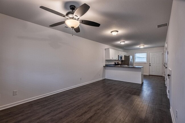 Building Photo - 100 Commerce St