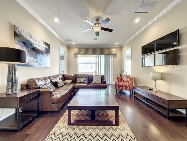 Building Photo - 760 Golden Bear Dr
