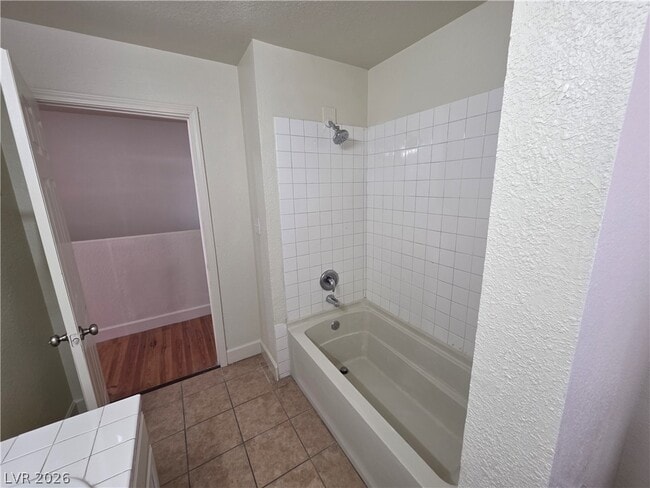 Building Photo - 1590 Mustang Dr