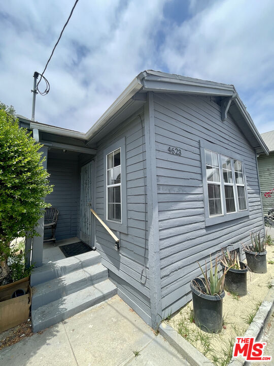 Building Photo - 4623 Wesley Ave