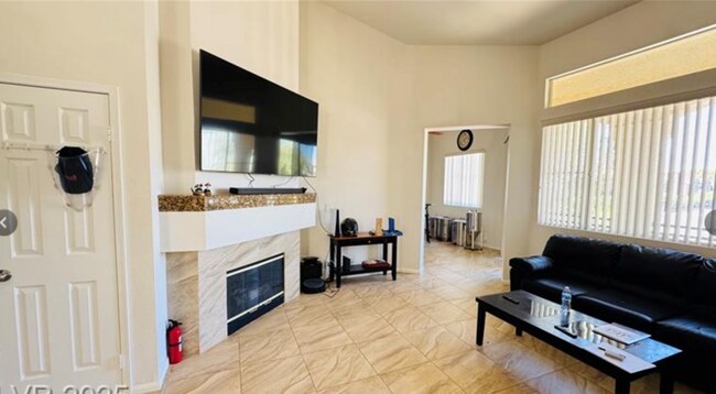 Building Photo - 5155 W Tropicana Ave