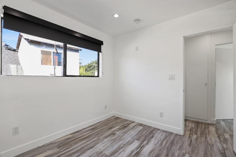 Building Photo - 2814 Sichel St