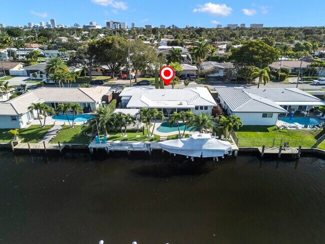 Building Photo - 6251 NE 19th Terrace