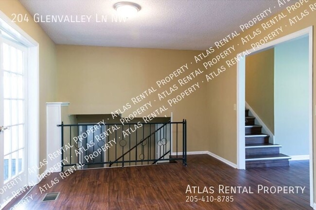 Building Photo - 204 Glenvalley Ln NW