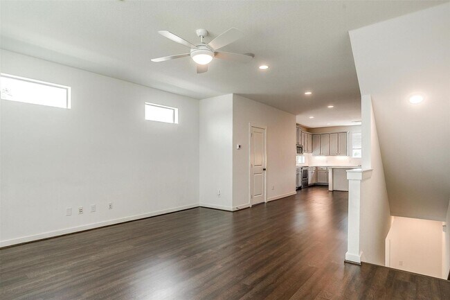 Building Photo - 3515 S Hills