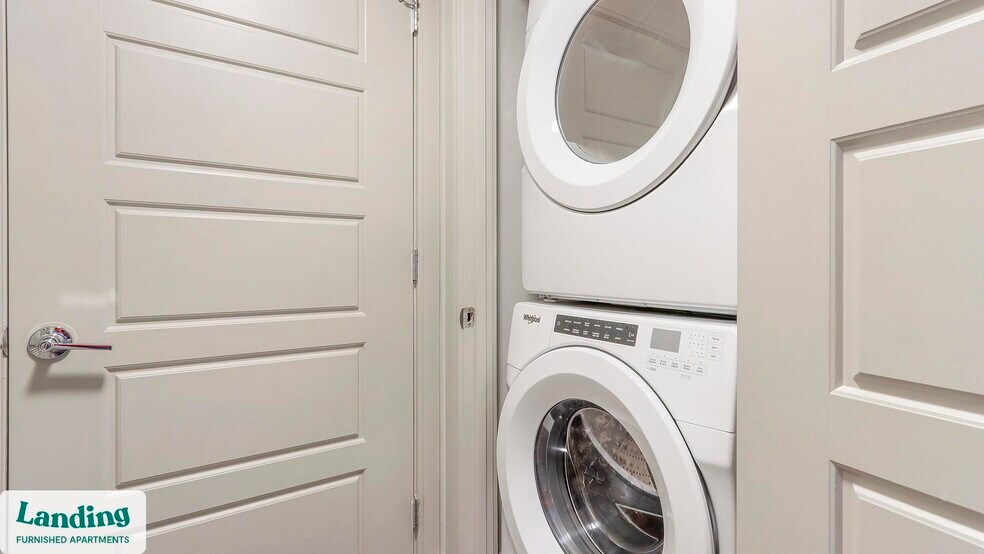 Building Photo - 3005 Peachtree Rd NW