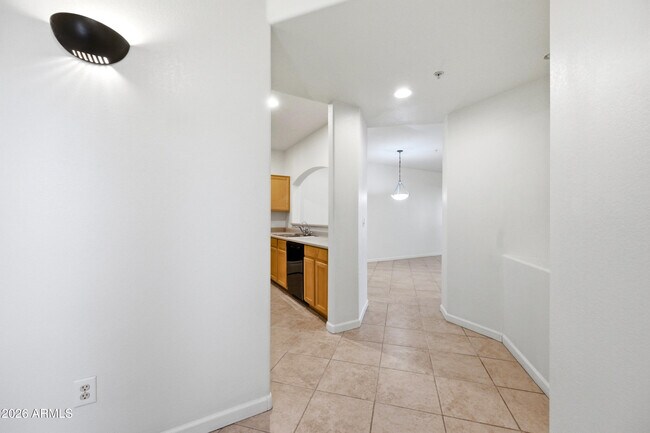 Building Photo - 7021 E Earll Dr
