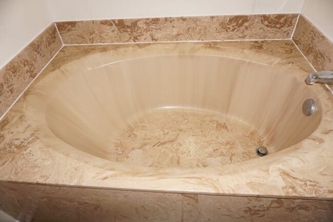 Building Photo - 3/2.5 Townhome on Westside