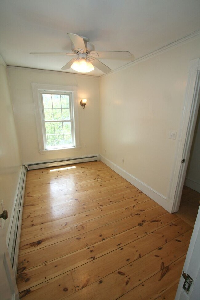 Building Photo - 47 Mt Vernon St