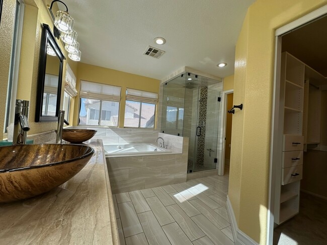Building Photo - 7944 Quail Harbor St