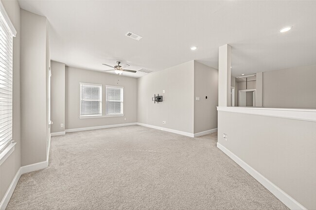 Building Photo - 23754 Pullin Market Dr