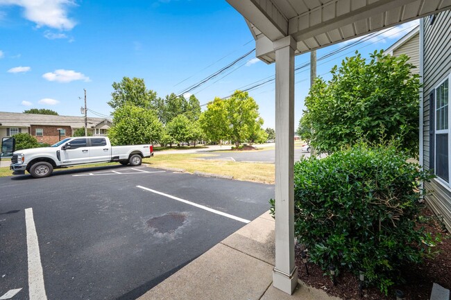 Building Photo - Hamlet Square Townhomes Unit 2344A