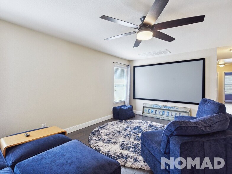 Building Photo - 6044 Akin Song