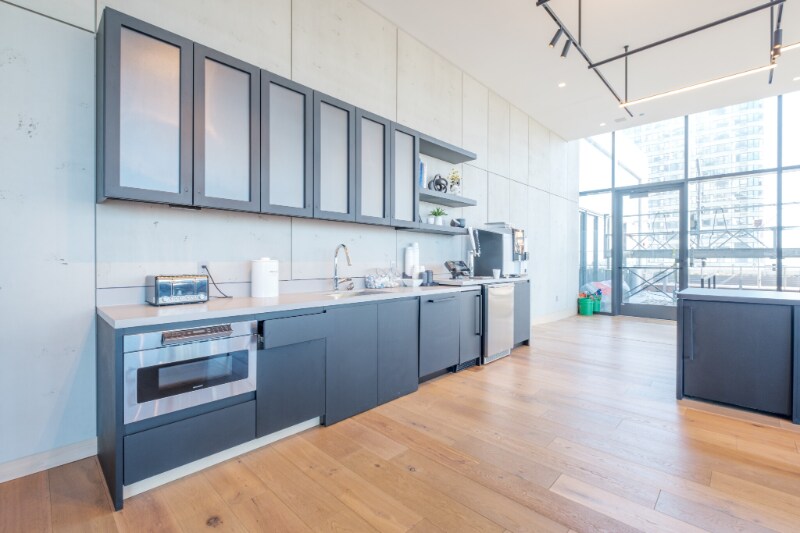 Building Photo - 123 E Roosevelt Rd