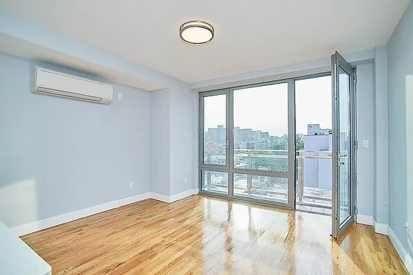 Building Photo - 200 E 117th St