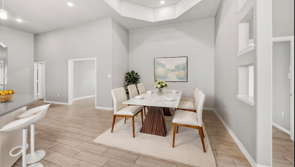 Building Photo - 3923 Gervasi