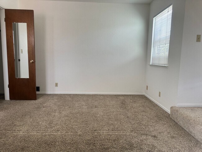 Building Photo - Cedar St in Aptos great 3 Bedroom