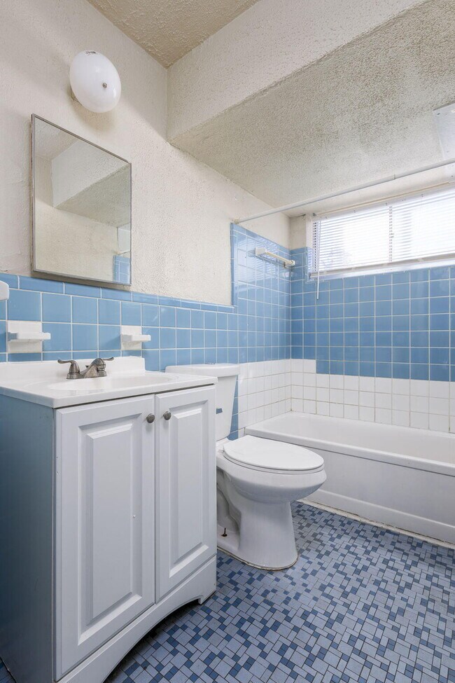 Building Photo - 19625 Conant St