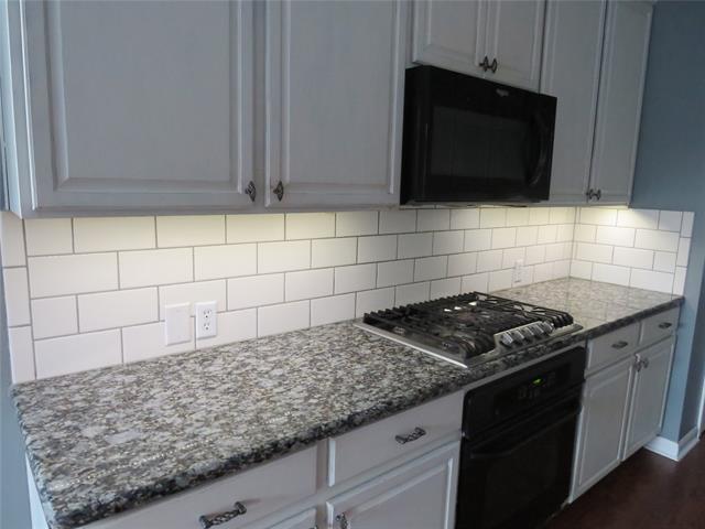 Building Photo - 7585 Ravenhill Dr