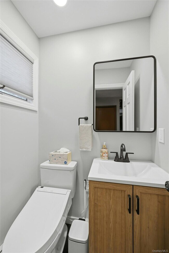 Building Photo - 38 Ormond Ave