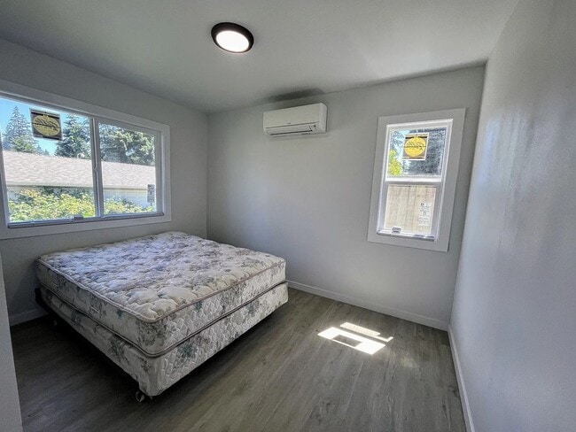 Building Photo - Kennydale 2-bedroom home