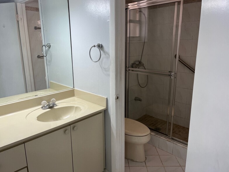 Building Photo - 7355 W 4th Ave