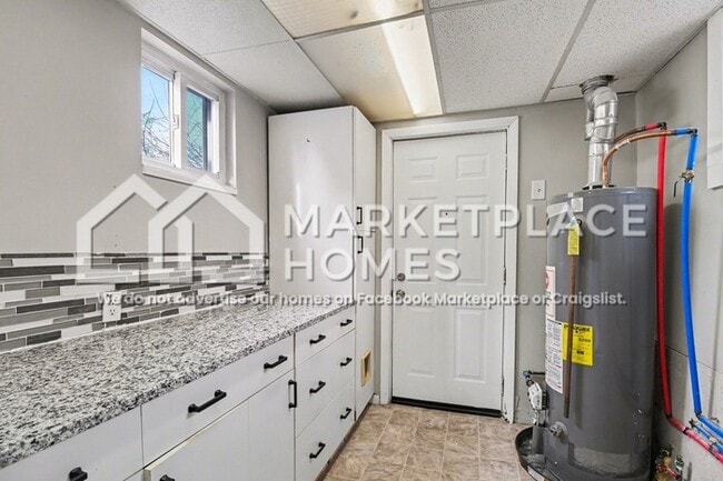 Building Photo - 23115 Tawas Ave