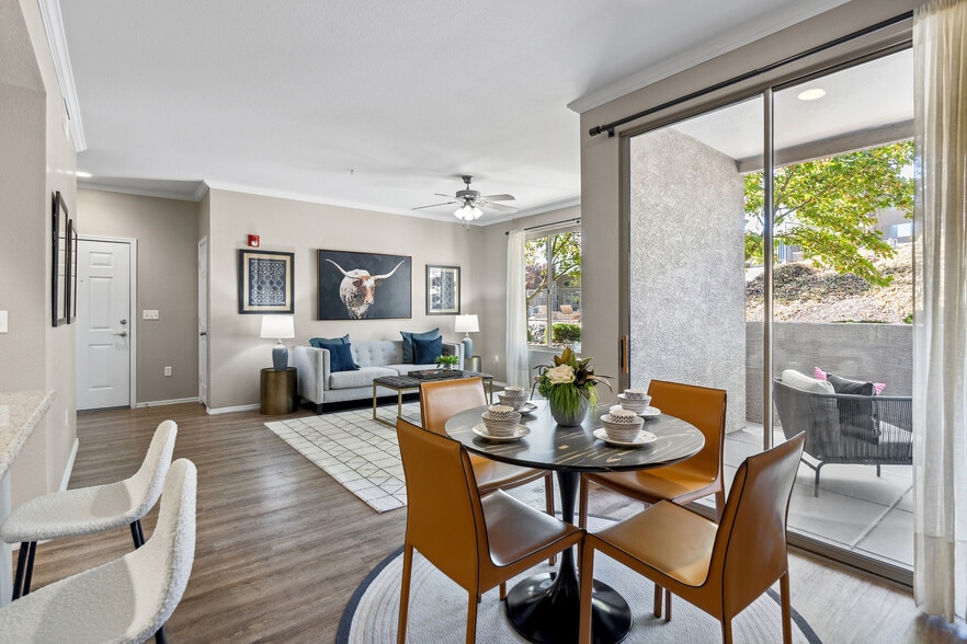 Interior Photo - Terraces at Glassford Hill
