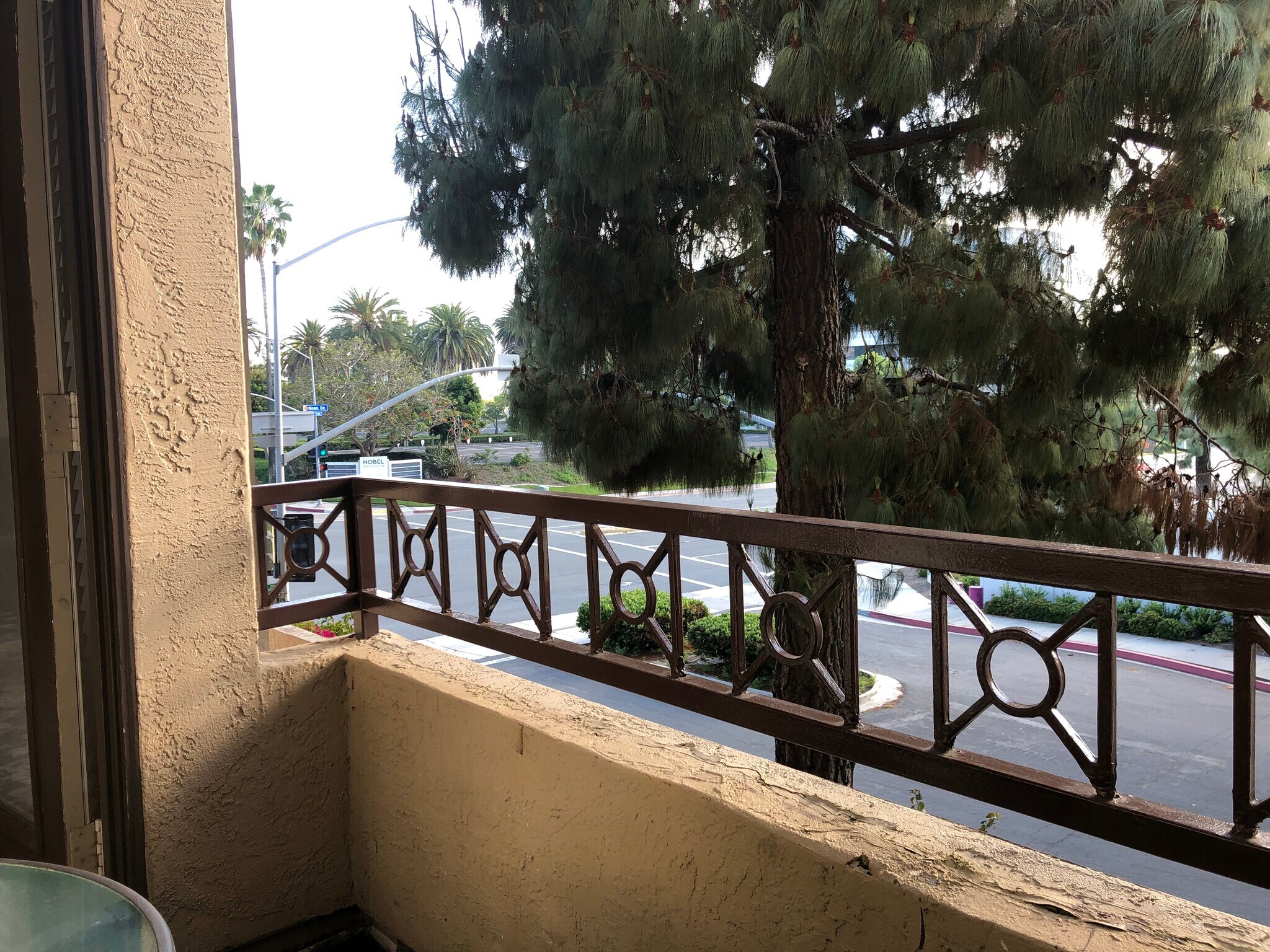 Building Photo - 8889 Caminito Plz