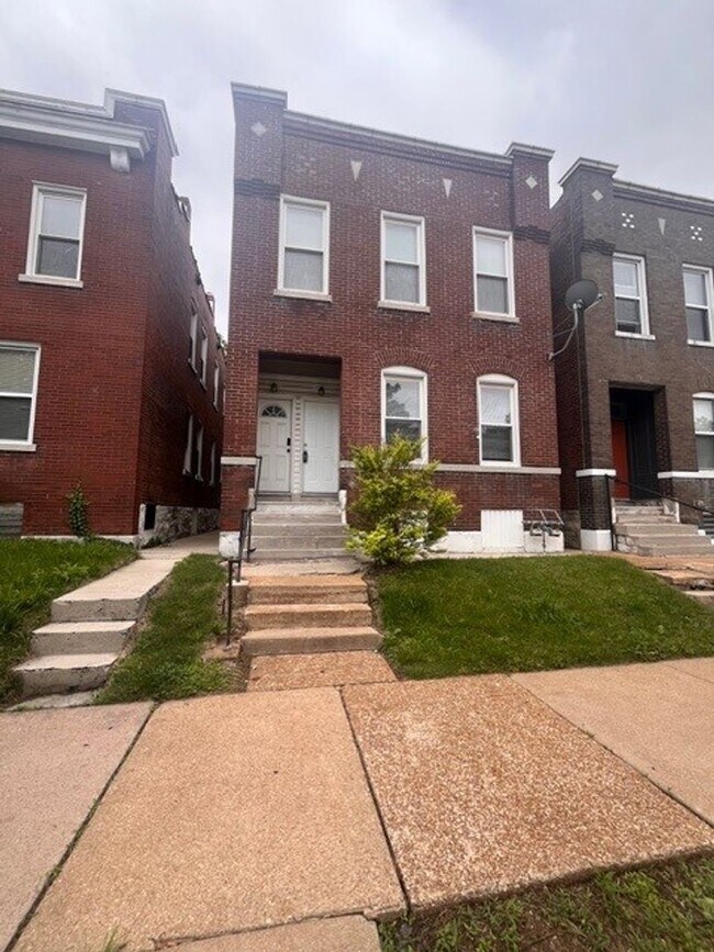 Building Photo - 3220 Nebraska Ave